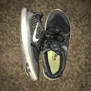 Nike black athletic shoes